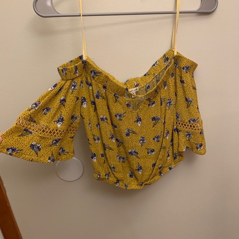 Bleuh Ciok Crop Top